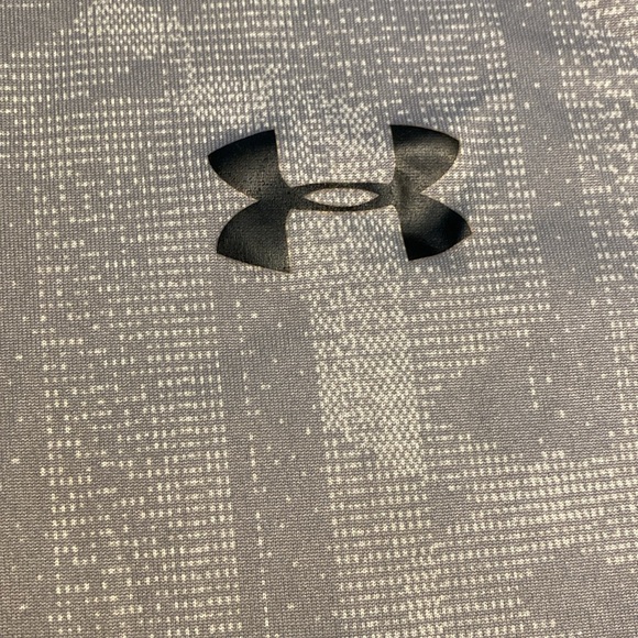 EUC Under Armour Tee - Picture 3 of 12